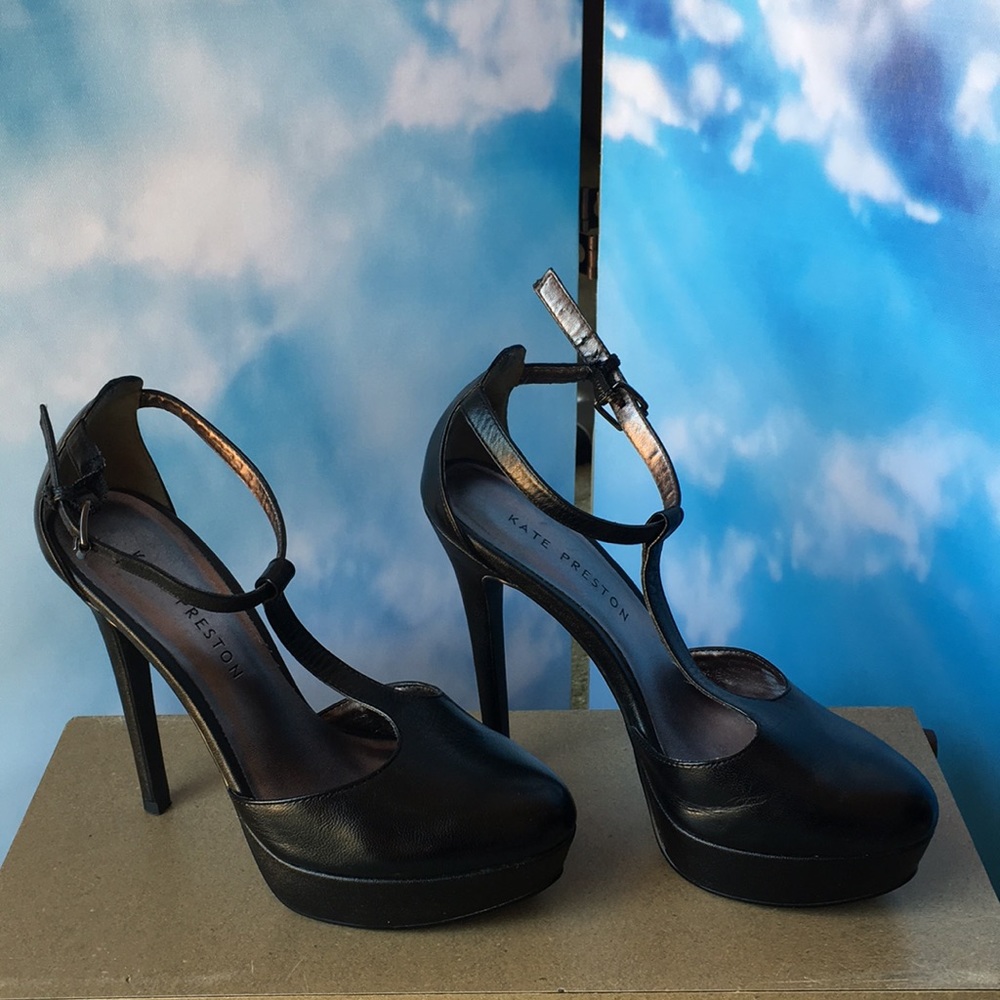Kate Preston black platform heels  😉